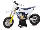 Newray 1:12 Scale Toy 2019 Husqvarna FS450 White. Fixed Price $26.08.