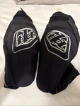 Troy Lee Designs Raid Knee Guards Large. Fixed Price $35.00.