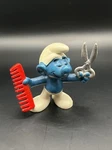 Smurfs 20110 Hair Stylist Barber Comb Scissors Figure Vintage Pvc Figurine. Fixed Price $6.99.